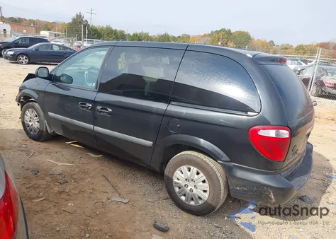 2005 Chrysler Town & Country from USA, damaged, VIN 1C4GP45R55B439277
